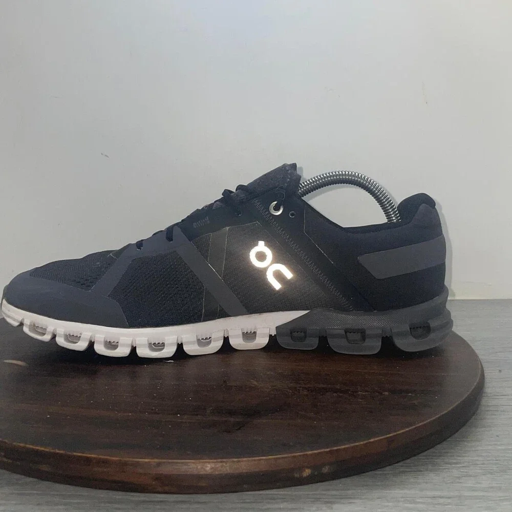 On Cloudflow Black Asphalt Mens Size 9.5 Athletic Running Walking Shoes Sneakers